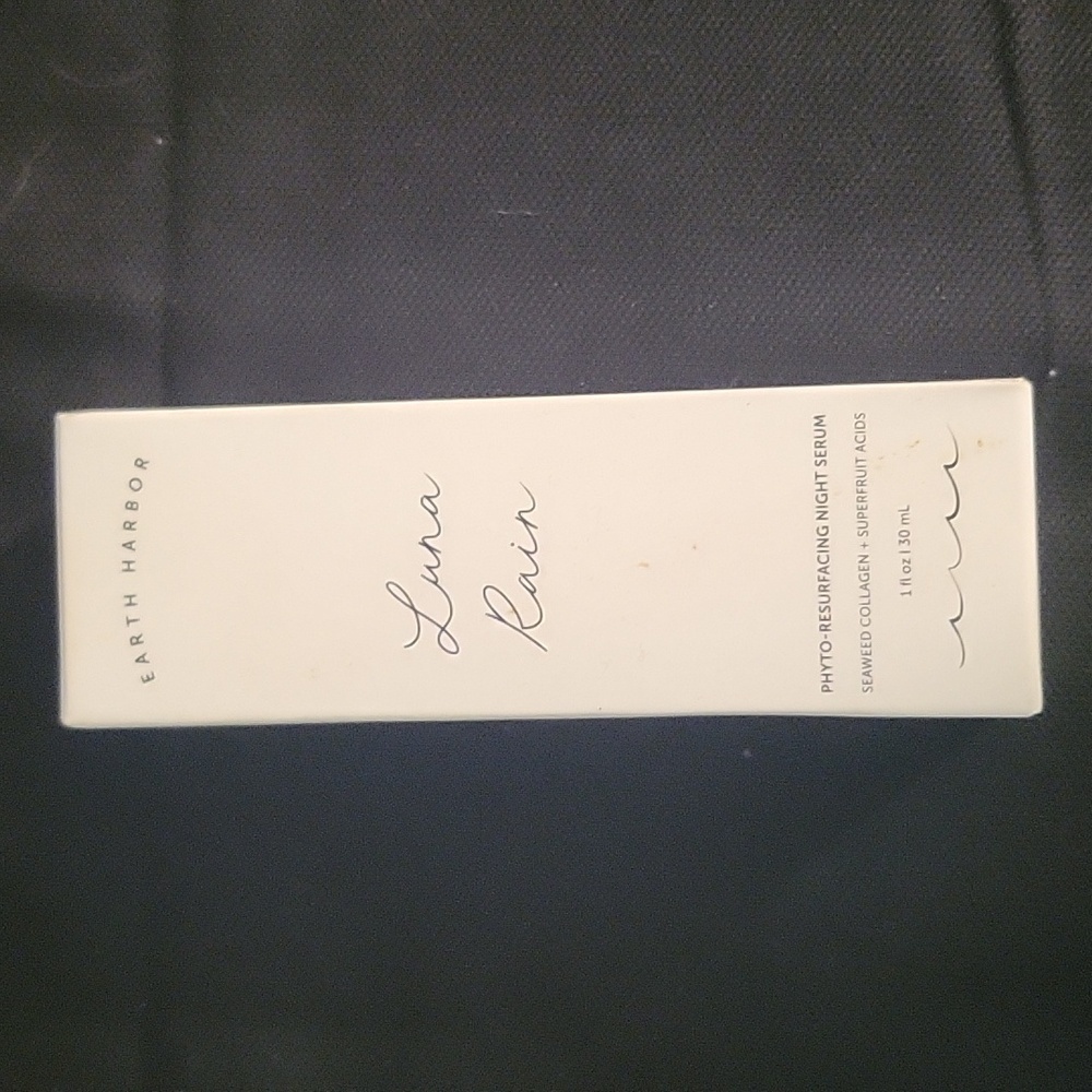 Earth Harbor night serum